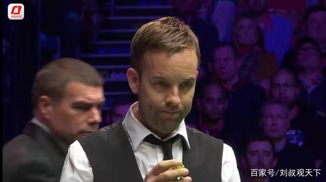 球迷中引发 球迷中引发