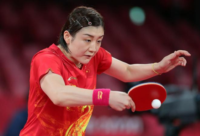 现代足球俱 现代足球俱