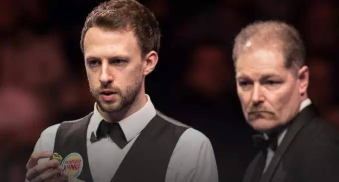 用两只脚对 用两只脚对