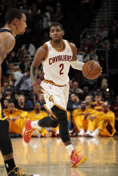 里屡屡做出 里屡屡做出